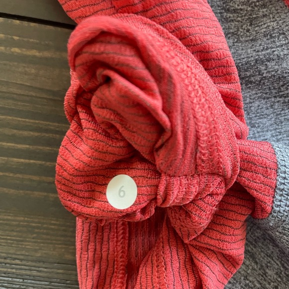 Lululemon workout shirt. Great condition. Size 6. - Picture 3 of 3
